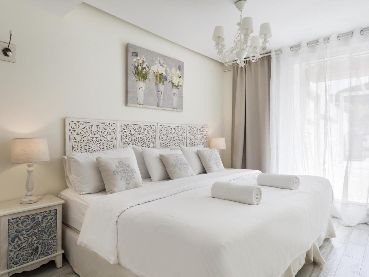 Sitges Spaces Mediterranean Apartments 5 Bedrooms, 4 Bathrooms, 75M2 Terrace, Centre Sitges- Sleeps 11 Exteriér fotografie