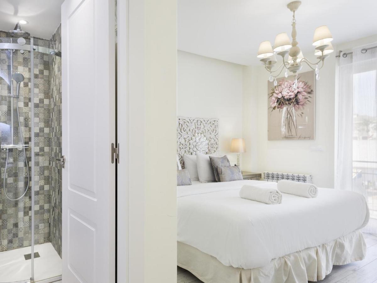 Sitges Spaces Mediterranean Apartments 5 Bedrooms, 4 Bathrooms, 75M2 Terrace, Centre Sitges- Sleeps 11 Exteriér fotografie